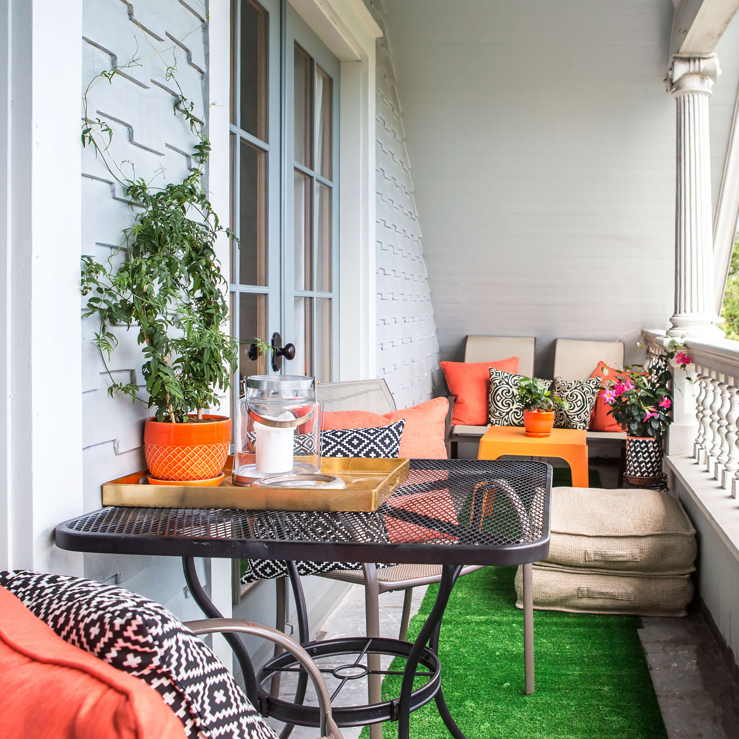Apartment store porch furniture